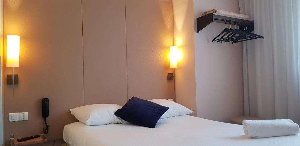 L'Hotel Bristol Caen Habitación foto