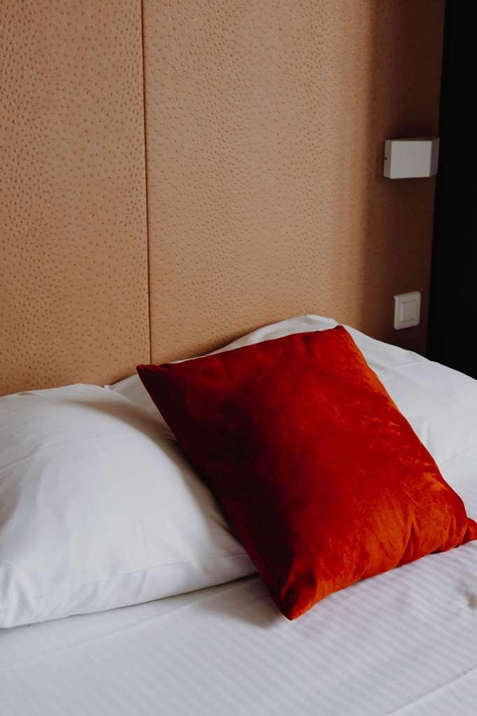 L'Hotel Bristol Caen Habitación foto